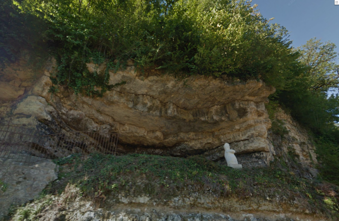 Figure 2 : Les calcaires jaunes aquifères de la Formation de Mussidan, à l'entrée de Sourzac