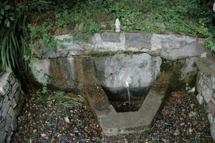 Figure 3 : Source aménagée, au nord-ouest de la source Contresta - Bidart