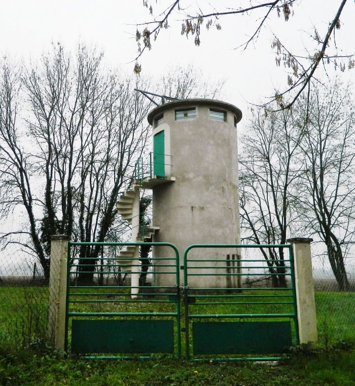 Figure 5 : Station de pompage de Rions (© Galey A., BRGM, 2012)